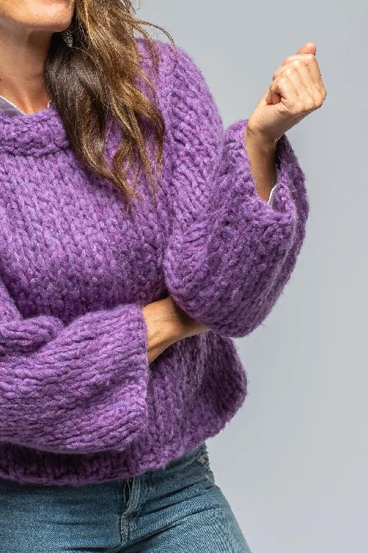 Beatrix Lux Cashmere Sweater In Lavender