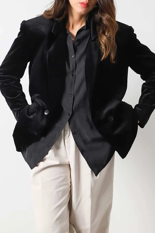 OVERSIZED VELVET BLAZER