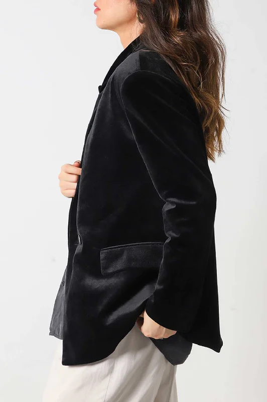 OVERSIZED VELVET BLAZER