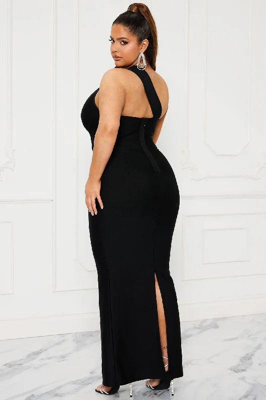 Sofia Bandage Maxi Dress - Black